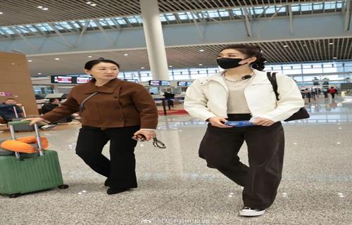 哪吒之魔童降世以其独特的故事背景精美的画面表现以及深刻的主题思想赢得了观众的喜爱